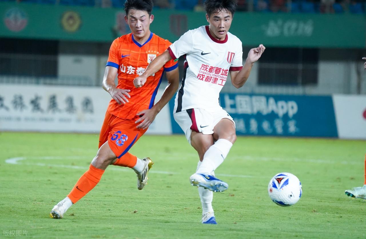 乐鱼体育登陆-官宣!17岁新星前锋,获中国足球金童奖,U17亚预赛狂轰5场9球