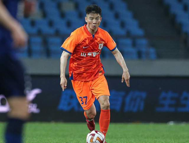 乐鱼网站-依木兰+陈泽仕双线报名，彭啸只踢中超 泰山又1老将离队 转投中冠